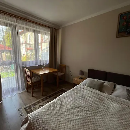 Wynajem Pokoi Halina Stolowska Krościenko